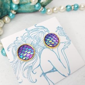 Gold Purple Iridescent Scale Flatback Earring